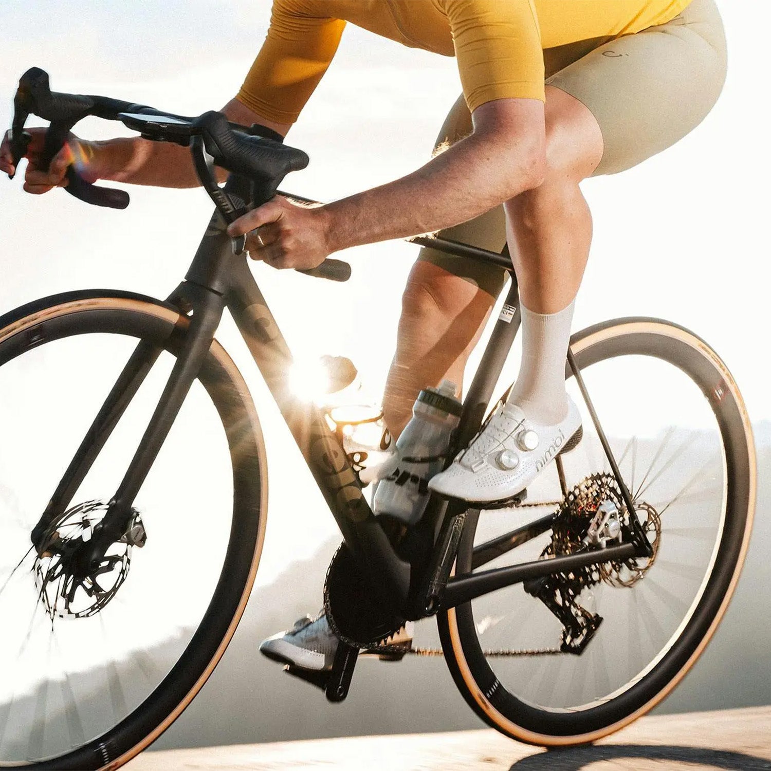 2026 Cervélo R5, SRAM Force "E1" Black/Silver, bixbybicycles.com