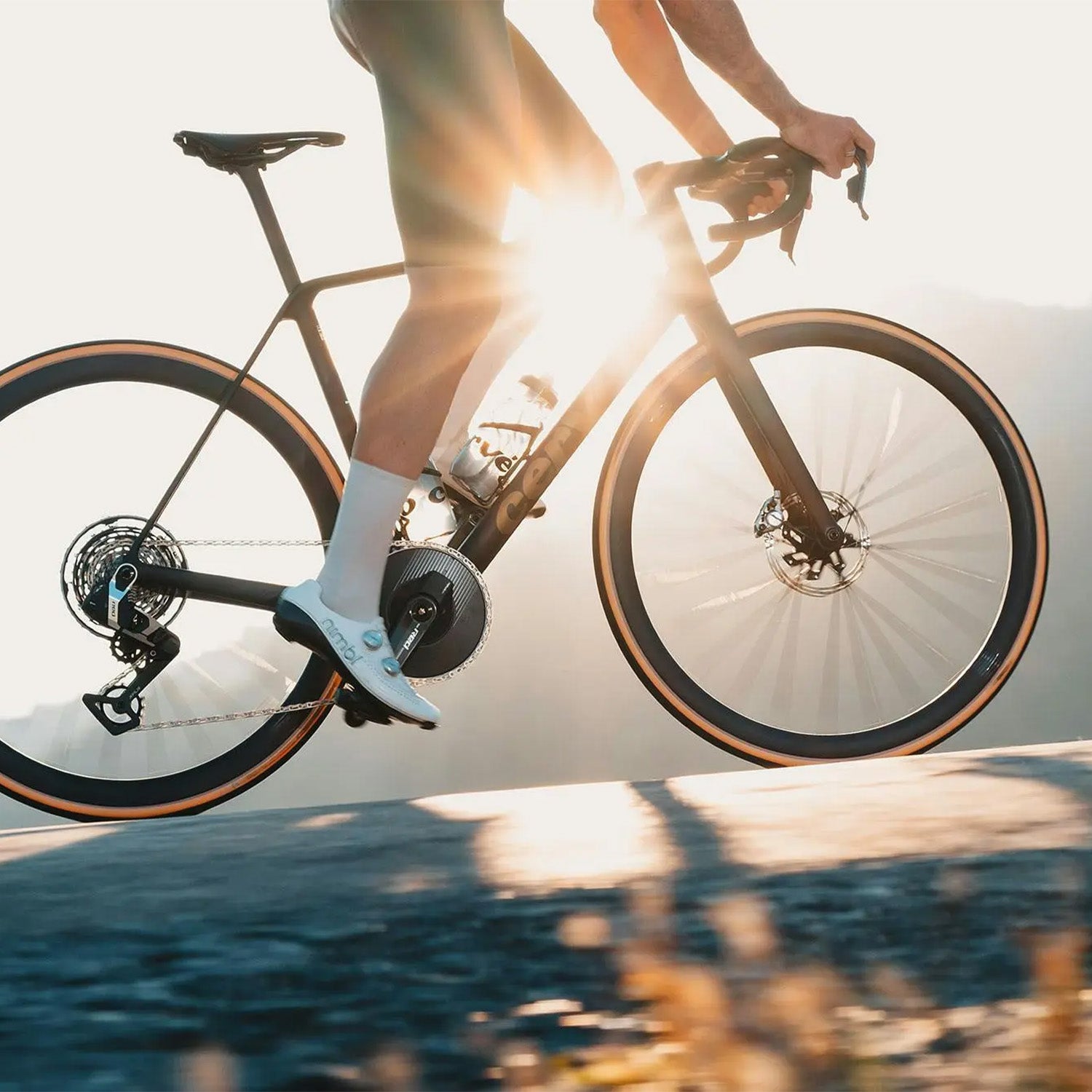 2026 Cervélo R5, SRAM Force "E1" Black/Silver, bixbybicycles.com