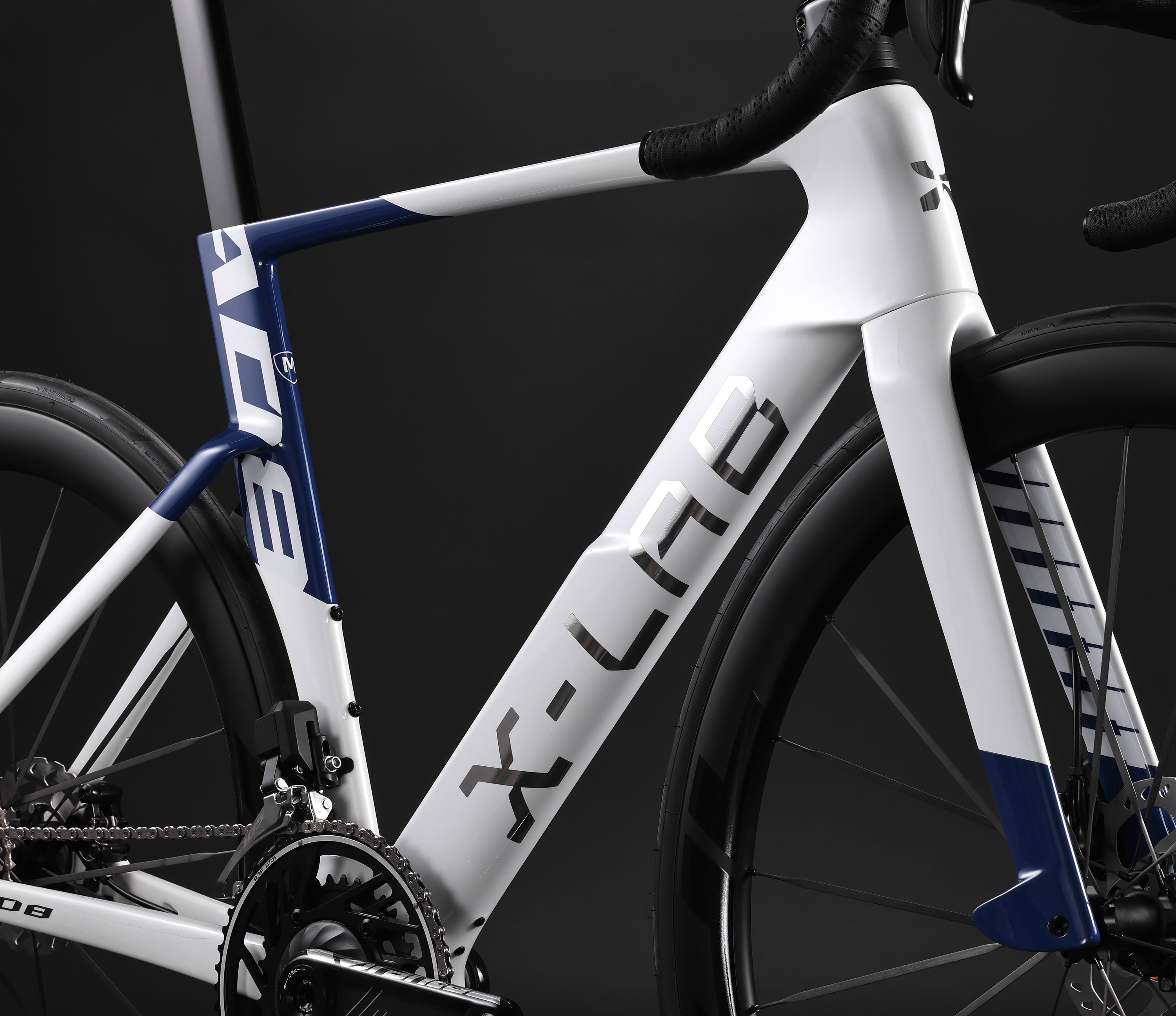 A-LAB AD8 Shimano 105 Di2 Road Bike, Starlight Blue/White, bixbybicycles.com