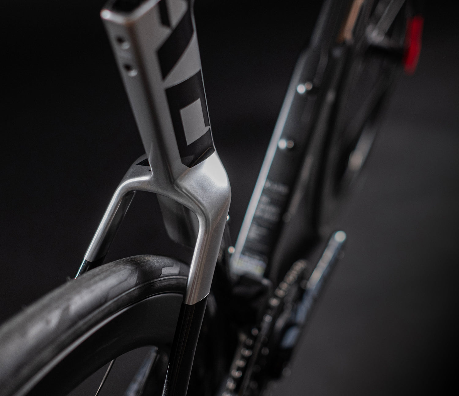 A-LAB AD8 Shimano 105 Di2 Road Bike, Sunspot Red/Black, bixbybicycles.com
