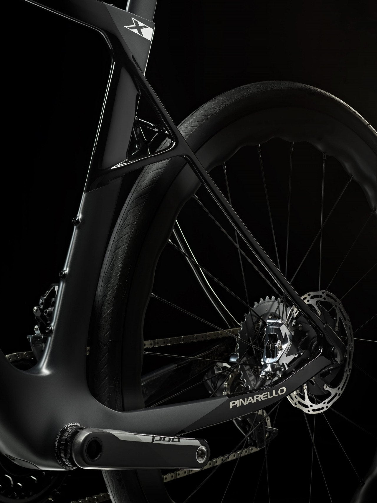 Pinarello Dogma X Dura Ace Di2 Black/Gold, bicbybicycles.com
